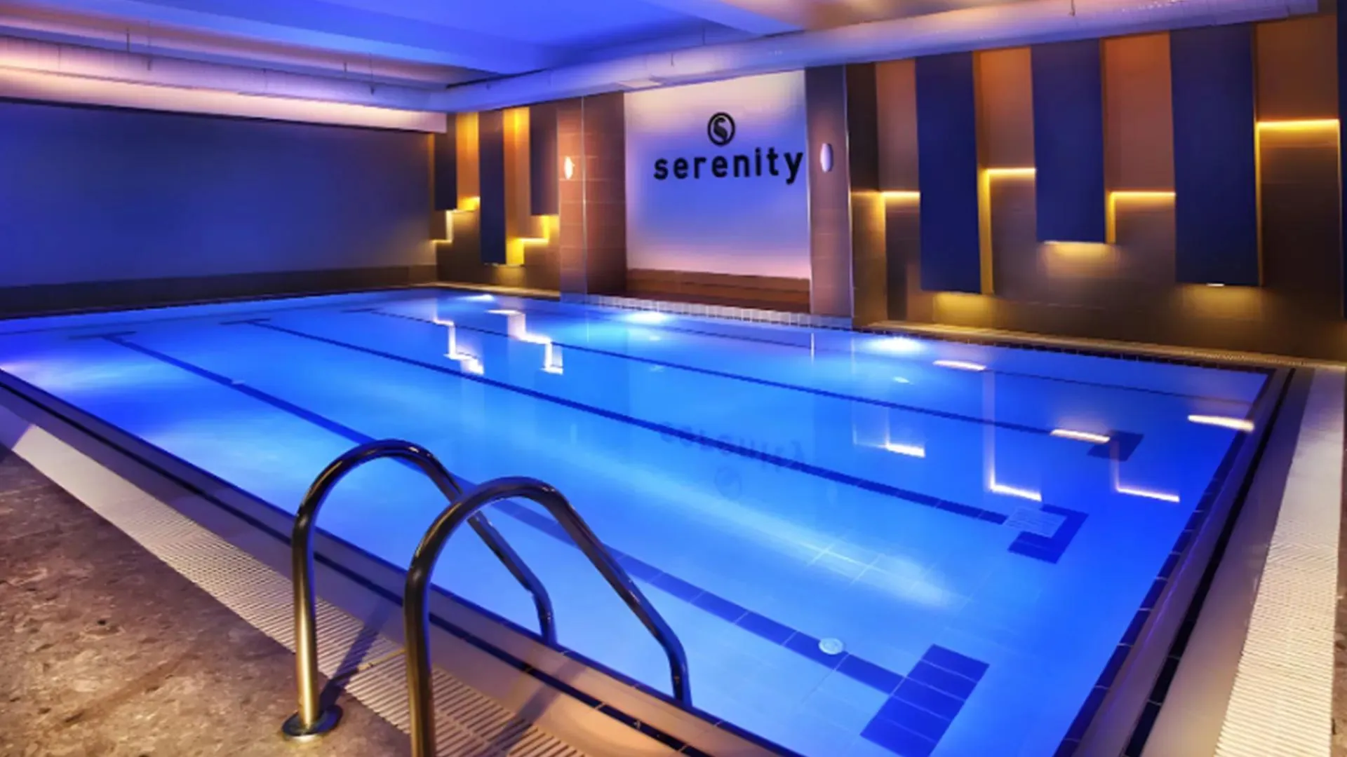 Serenity Suites Airport Hotel - 5